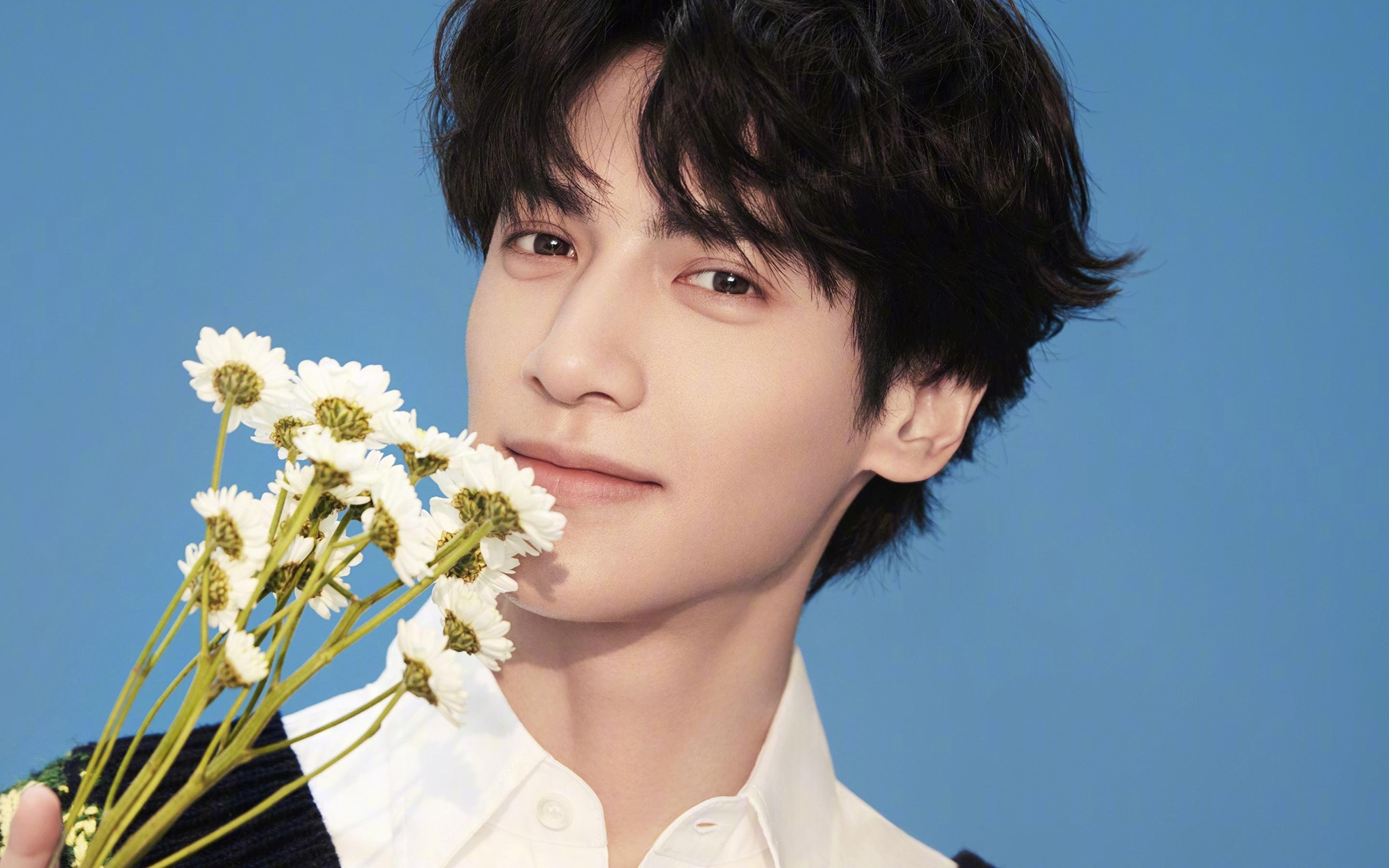 “逆转奇迹!湖人最后一分钟逆袭热火燃爆全场”,湖人最后一场常规赛